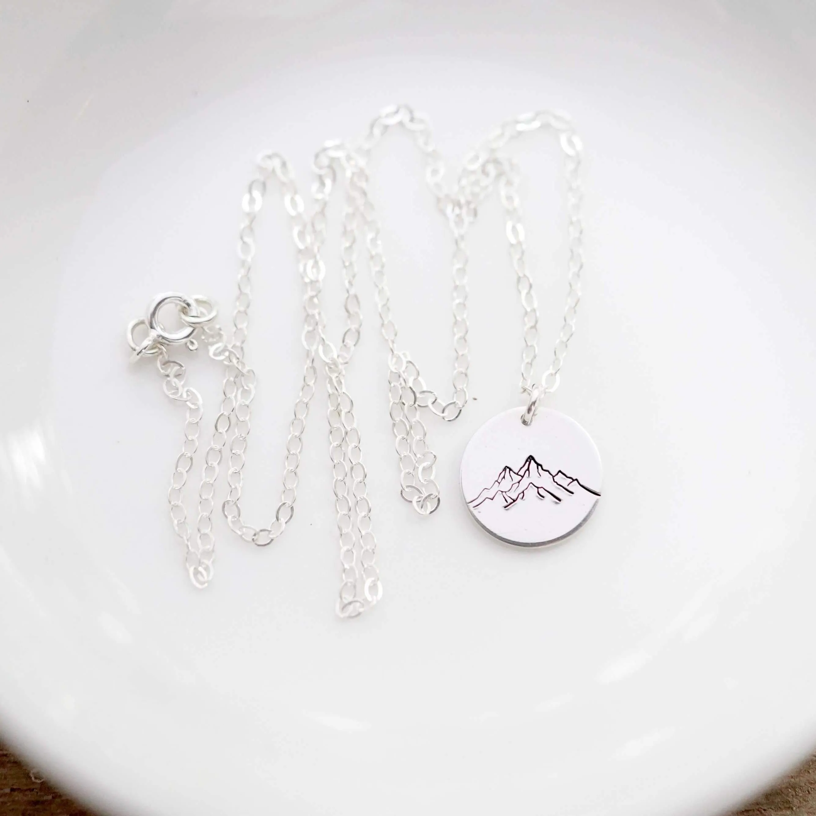 Simple Mountain Range Dainty Disc Necklace