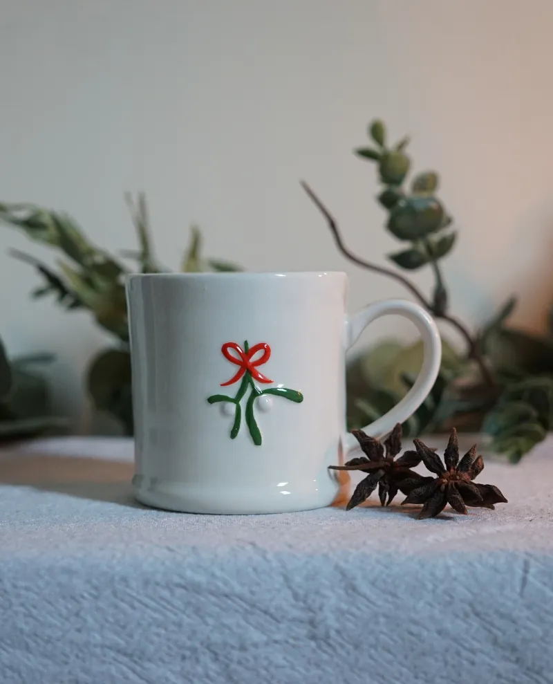 Xmas Mistletoe Mini Mug